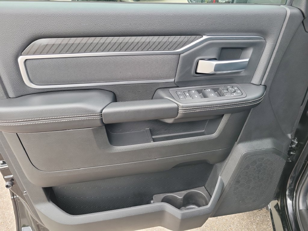 New 2026 RAM 2500 Big Horn AWD/4WD image 24