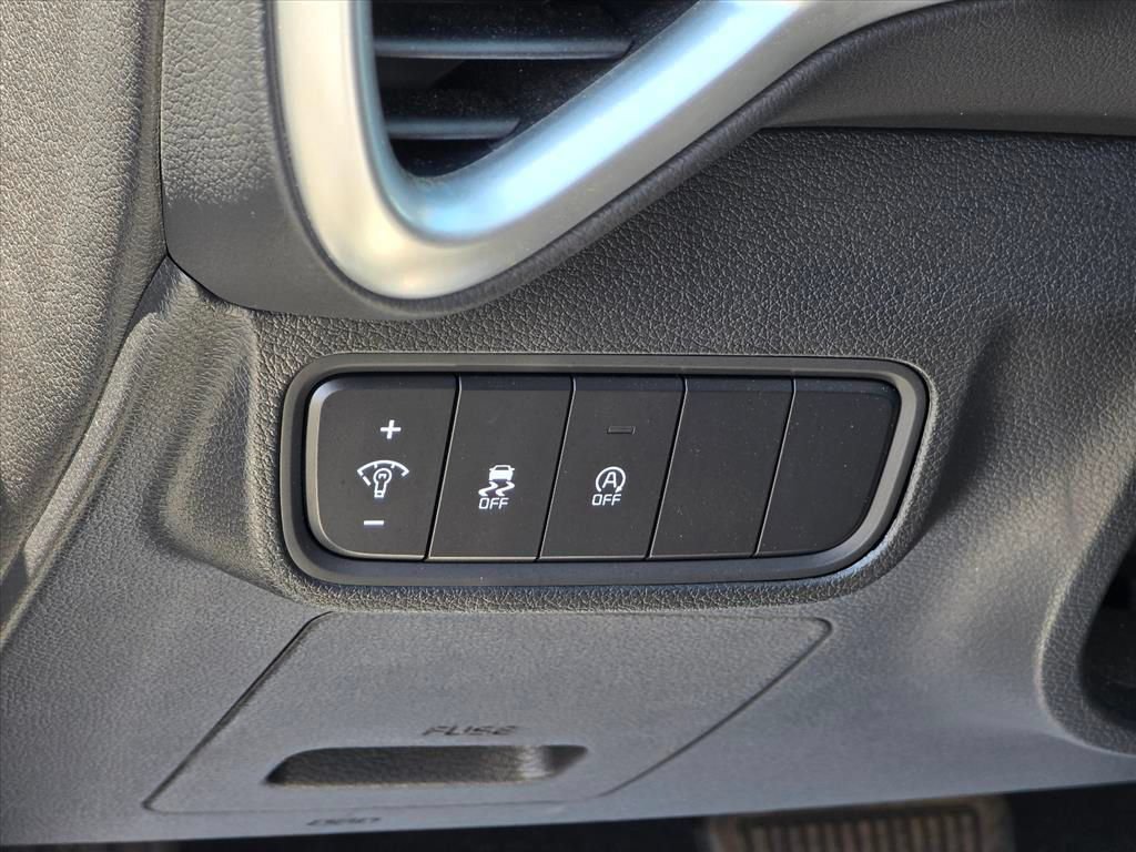 Used 2024 Kia Soul LX FWD image 8
