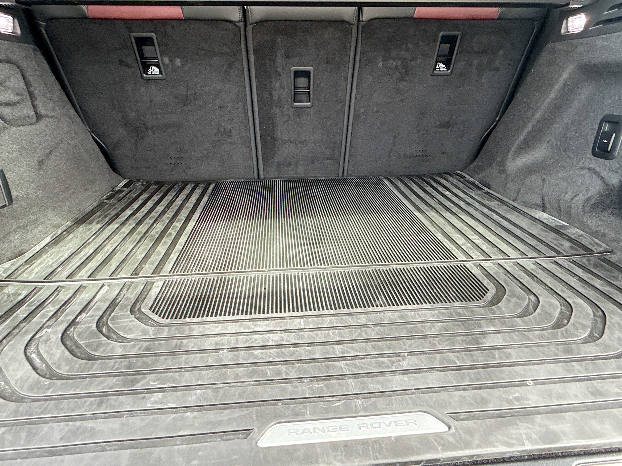 Used 2024 Land Rover Range Rover Sport Dynamic SE image 11