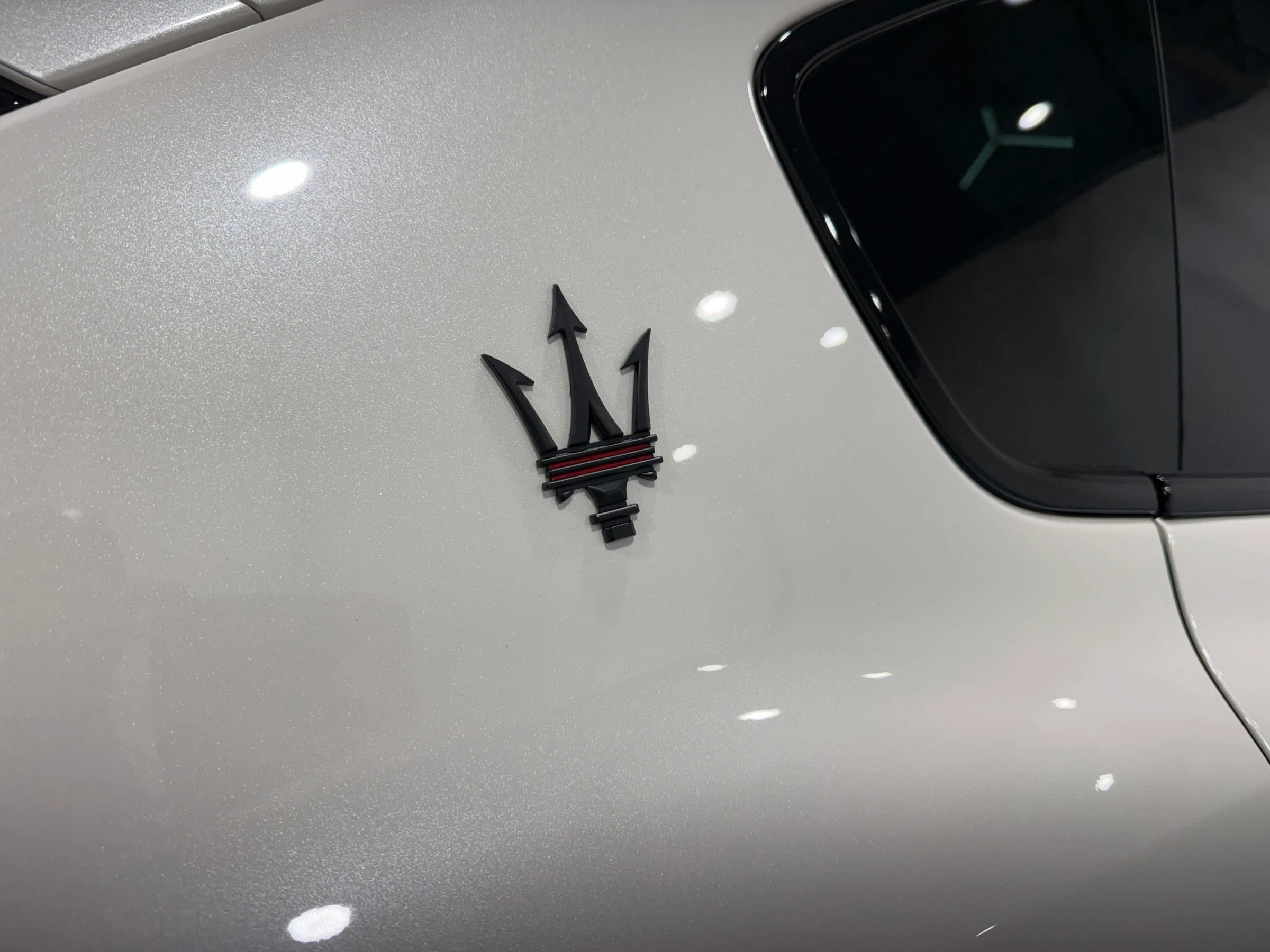 Used 2021 Maserati Levante Trofeo AWD/4WD image 34