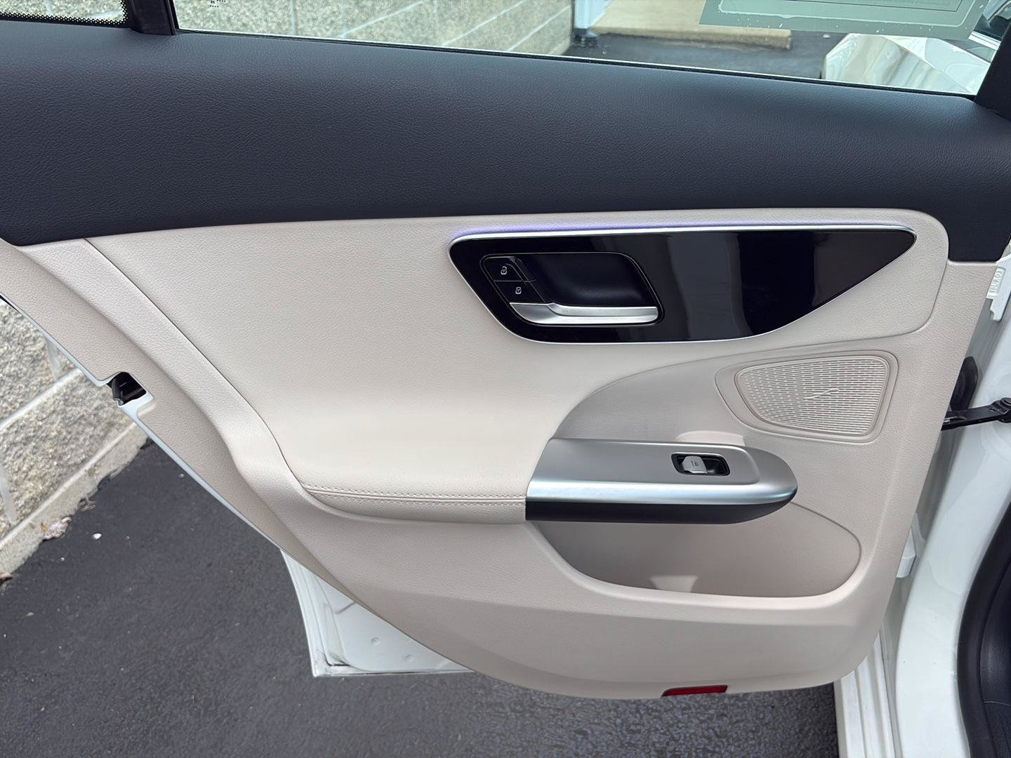 Used 2025 Mercedes-Benz C 300 4MATIC Sedan image 27