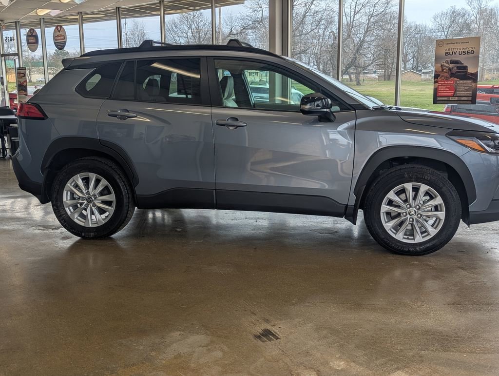 Used 2025 Toyota Corolla Cross LE w/ Black Badges Package (TMS) image 4