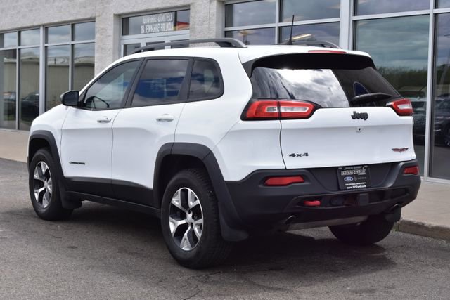 Used 2018 Jeep Cherokee Trailhawk w/ Cold Weather Group AWD/4WD image 7