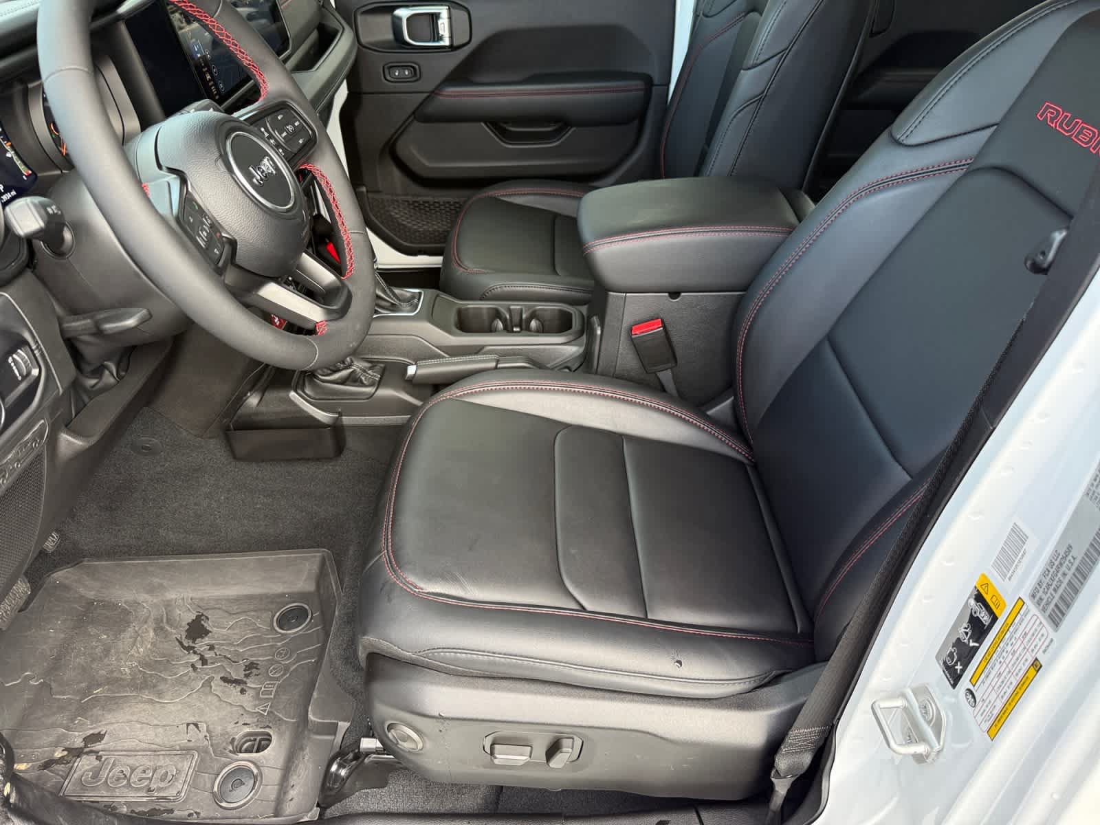 Used 2024 Jeep Wrangler Unlimited Rubicon AWD/4WD image 10