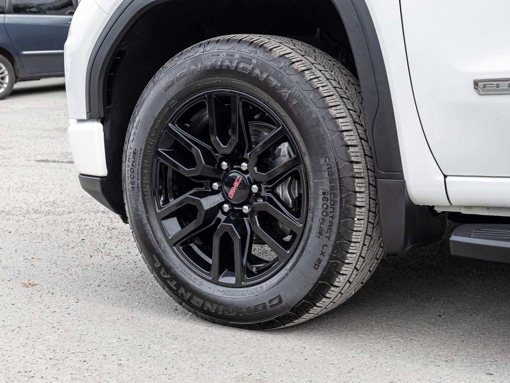 Used 2025 GMC Sierra 1500 Elevation w/ Elevation Premium Package image 7