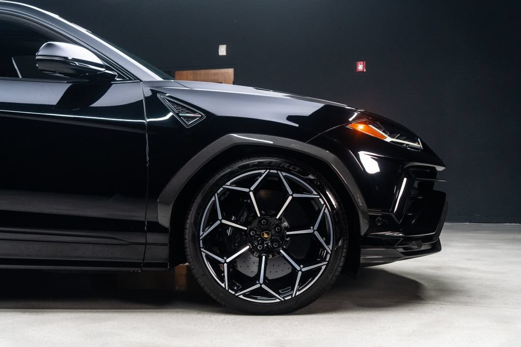 Used 2023 Lamborghini Urus Performante AWD/4WD image 10