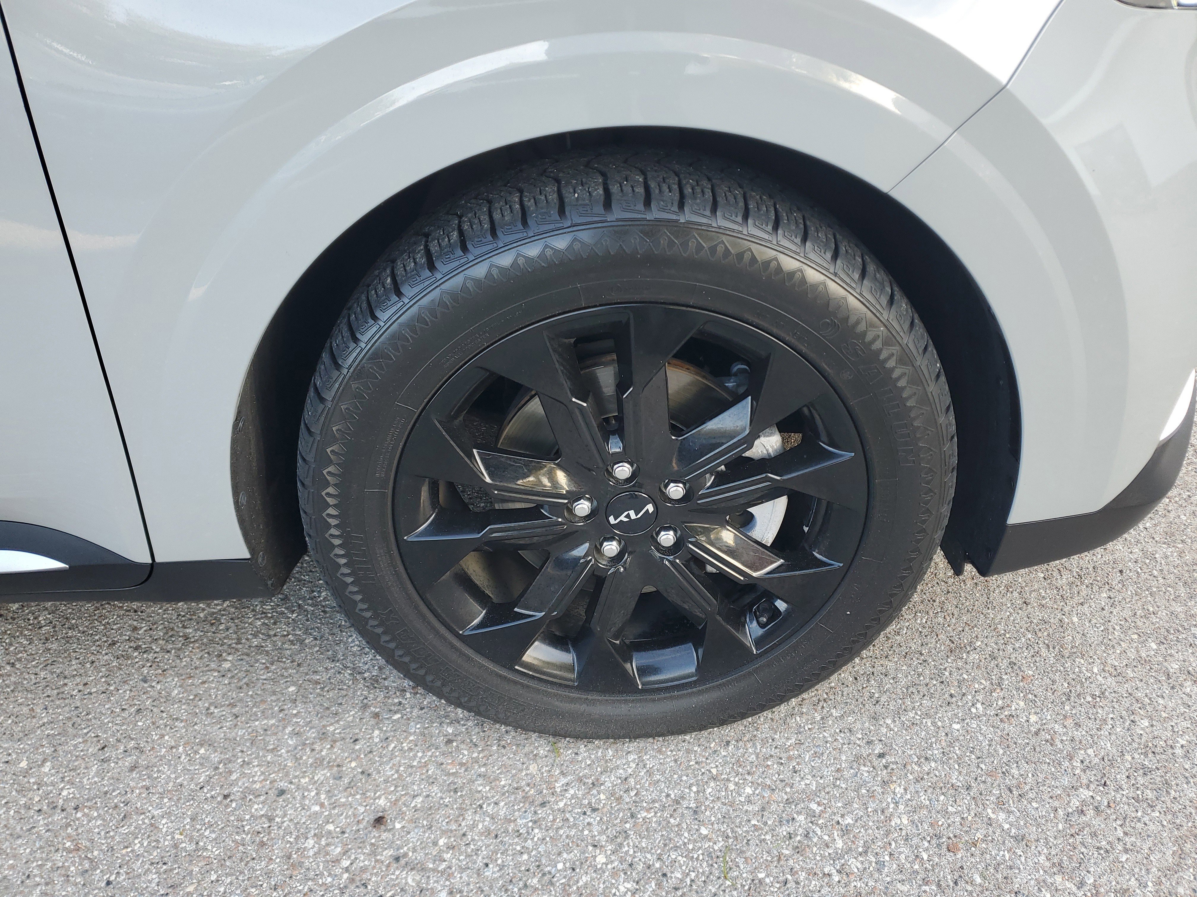 Certified 2023 Kia Carnival SX Prestige image 6