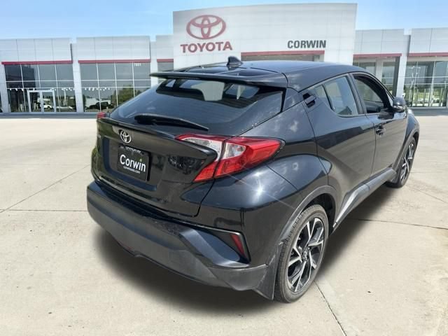Used 2018 Toyota C-HR XLE FWD image 6