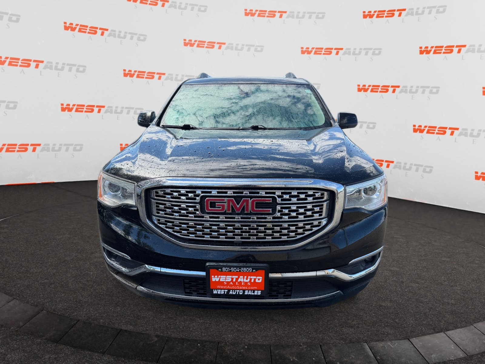 Used 2017 GMC Acadia Denali w/ Technology Package AWD/4WD image 8
