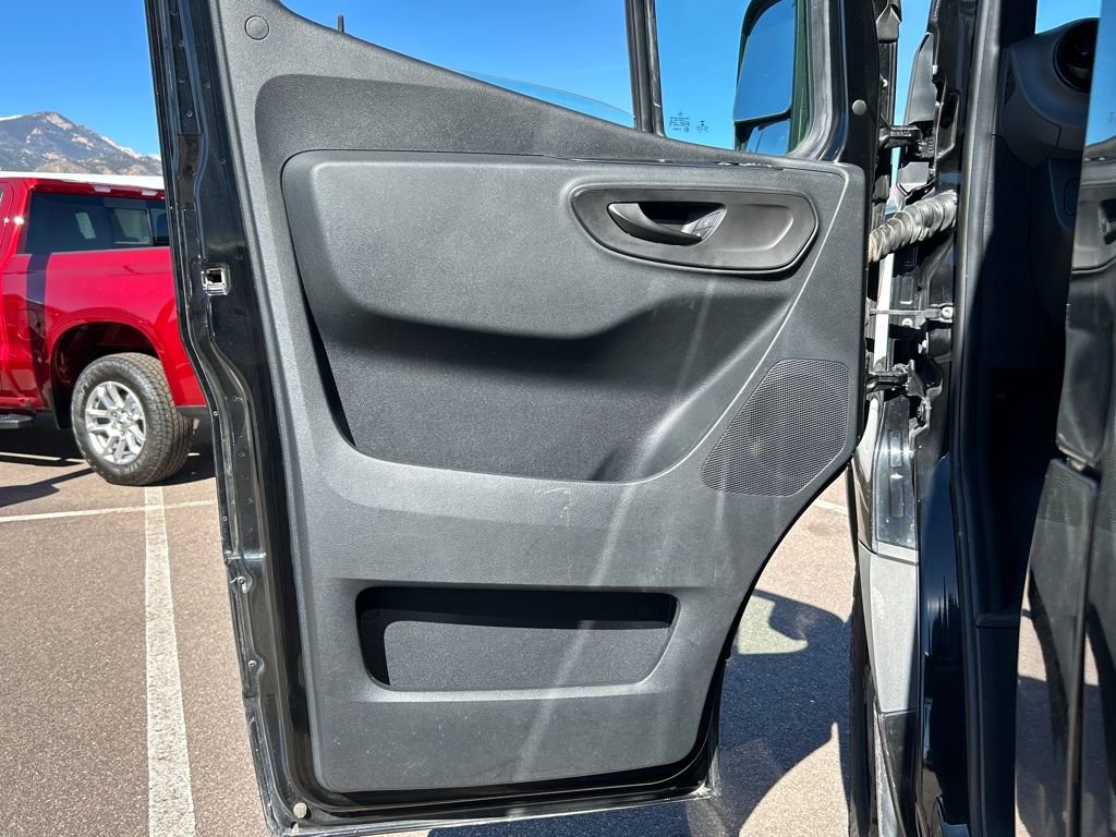 Used 2019 Mercedes-Benz Sprinter 2500 image 24