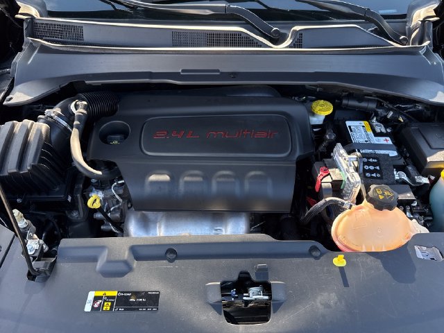 Used 2022 Jeep Compass Latitude AWD/4WD image 30