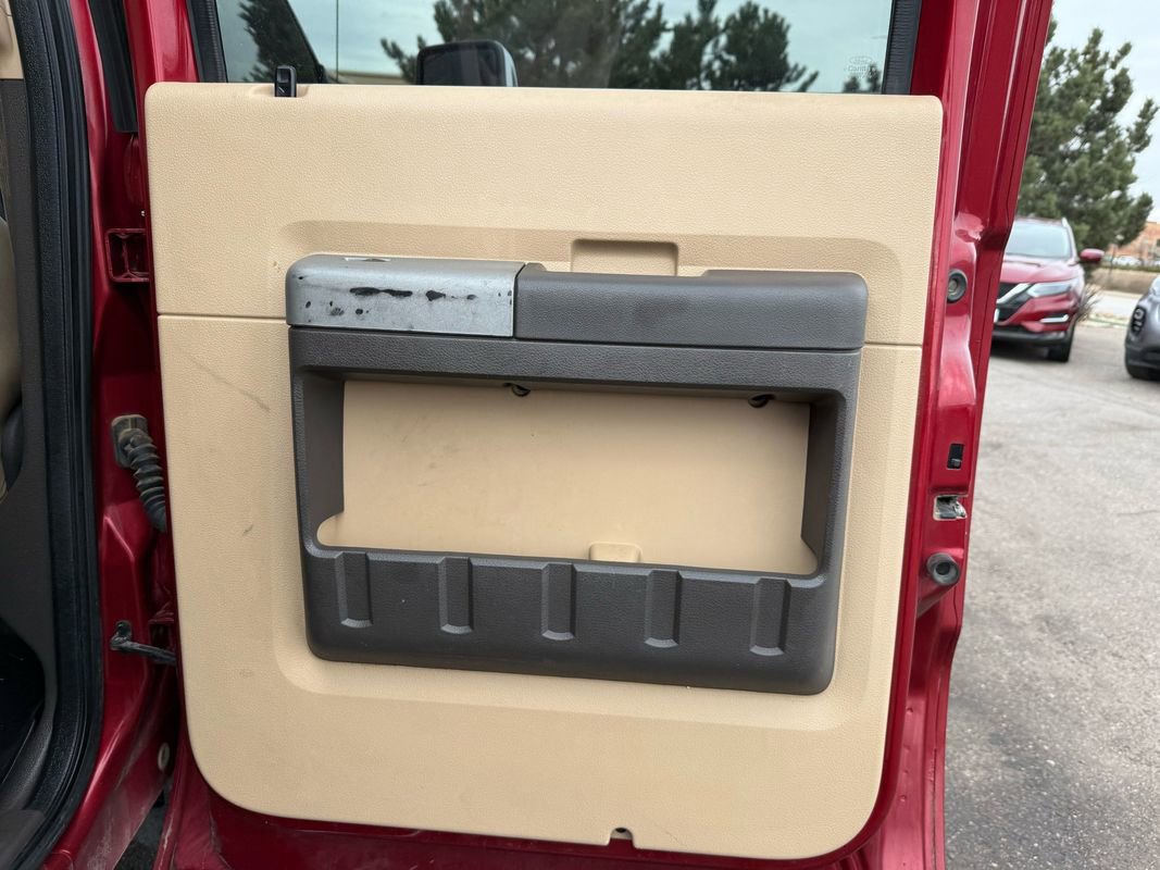 Used 2014 Ford F250 XLT w/ XLT Premium Package image 17