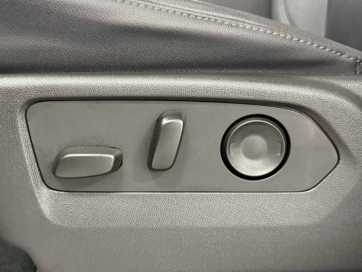 Used 2024 Chevrolet Silverado 1500 RST w/ Convenience Package II image 29