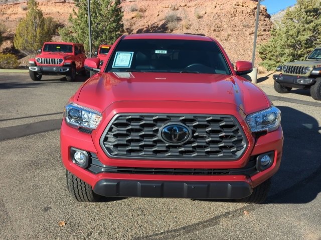Used 2023 Toyota Tacoma TRD Off-Road image 2
