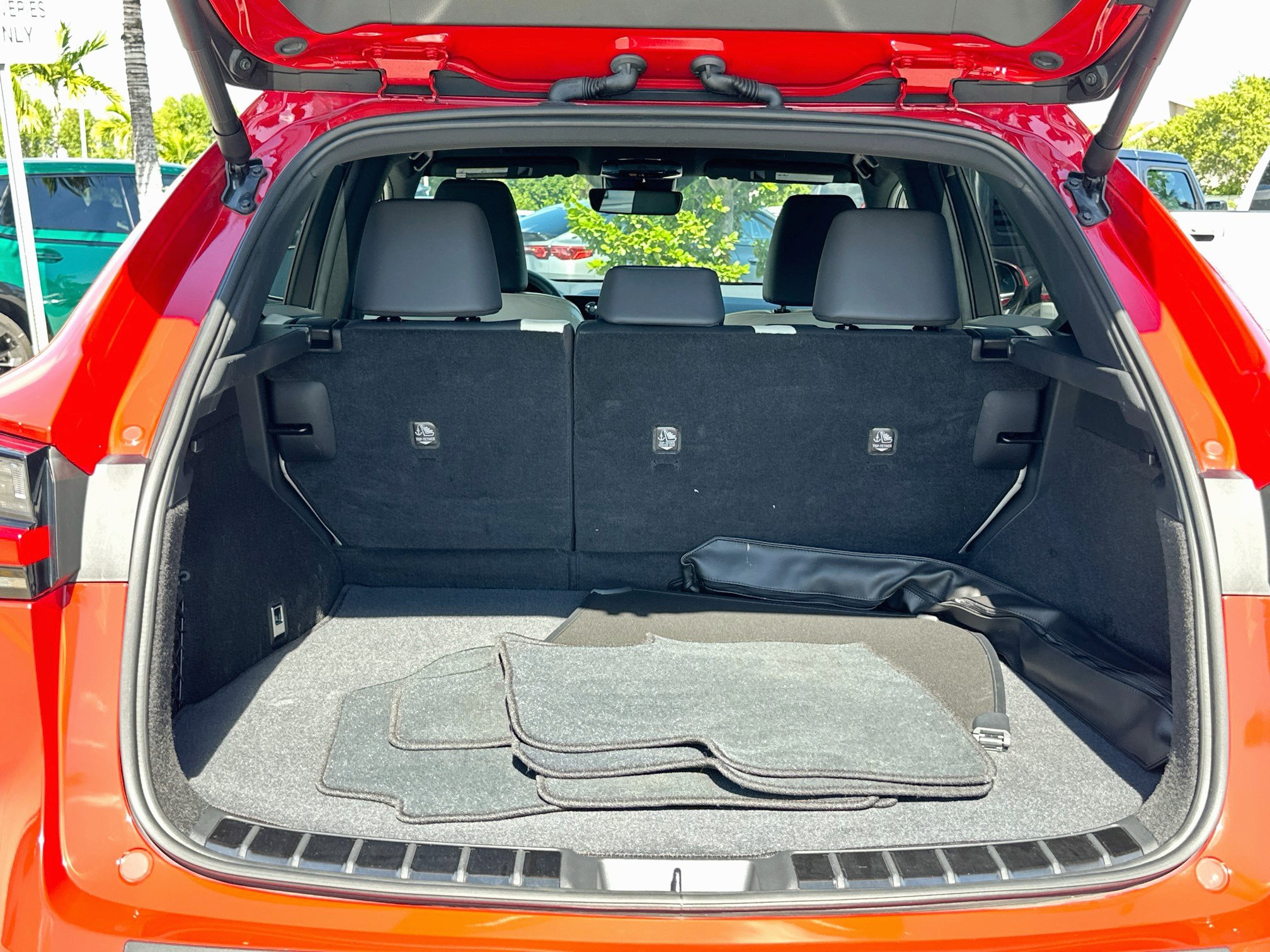 Used 2024 Lexus NX 250 FWD w/ Towing Package (2000 Lbs) image 25