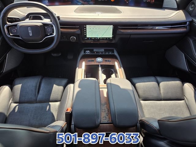 Certified 2025 Lincoln Navigator Black Label AWD/4WD image 12