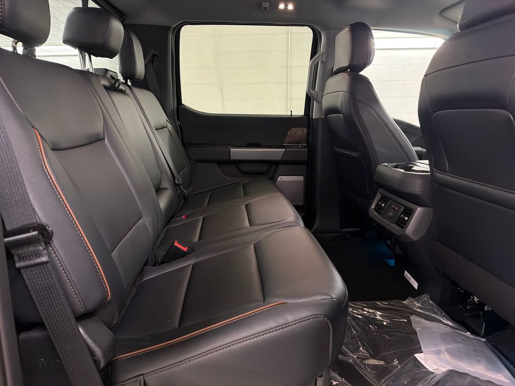 New 2027 Ford F350 Lariat w/ Lariat Ultimate Package AWD/4WD image 28