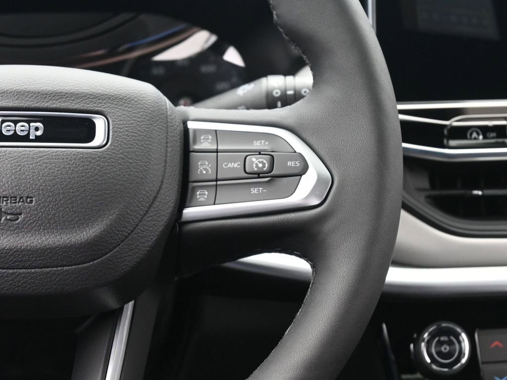 New 2025 Jeep Compass Limited image 29