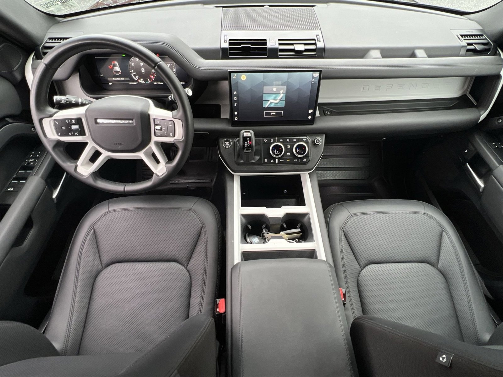 Used 2025 Land Rover Defender 110 S image 21