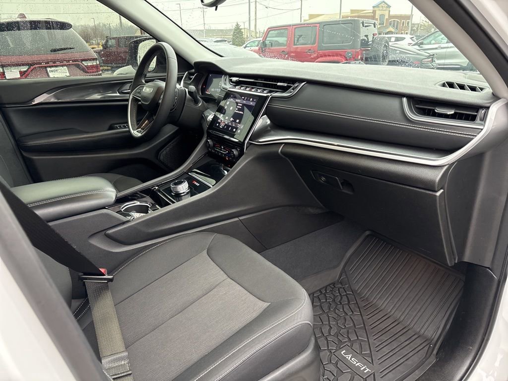 Certified 2023 Jeep Grand Cherokee Laredo image 15