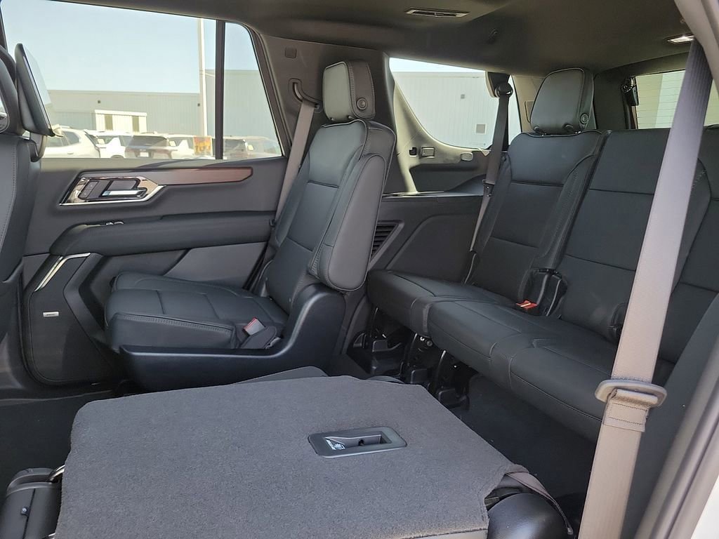 New 2026 GMC Yukon Denali w/ Denali Reserve Package AWD/4WD image 16