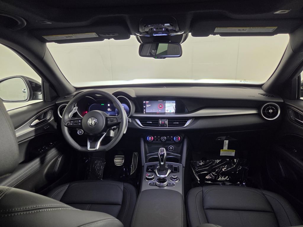 New 2025 Alfa Romeo Stelvio Sprint w/ Convenience Package image 23