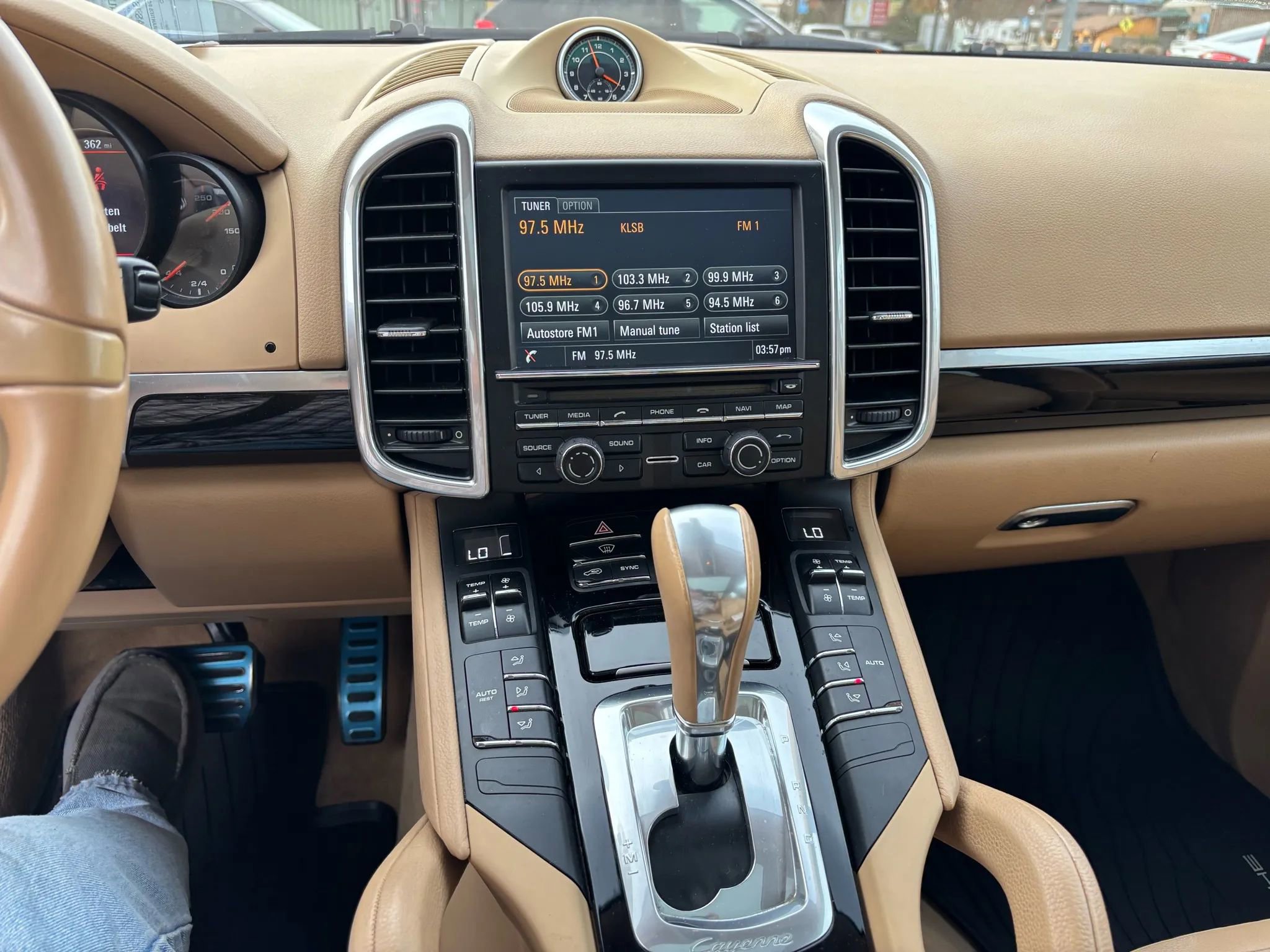 Used 2014 Porsche Cayenne S image 16