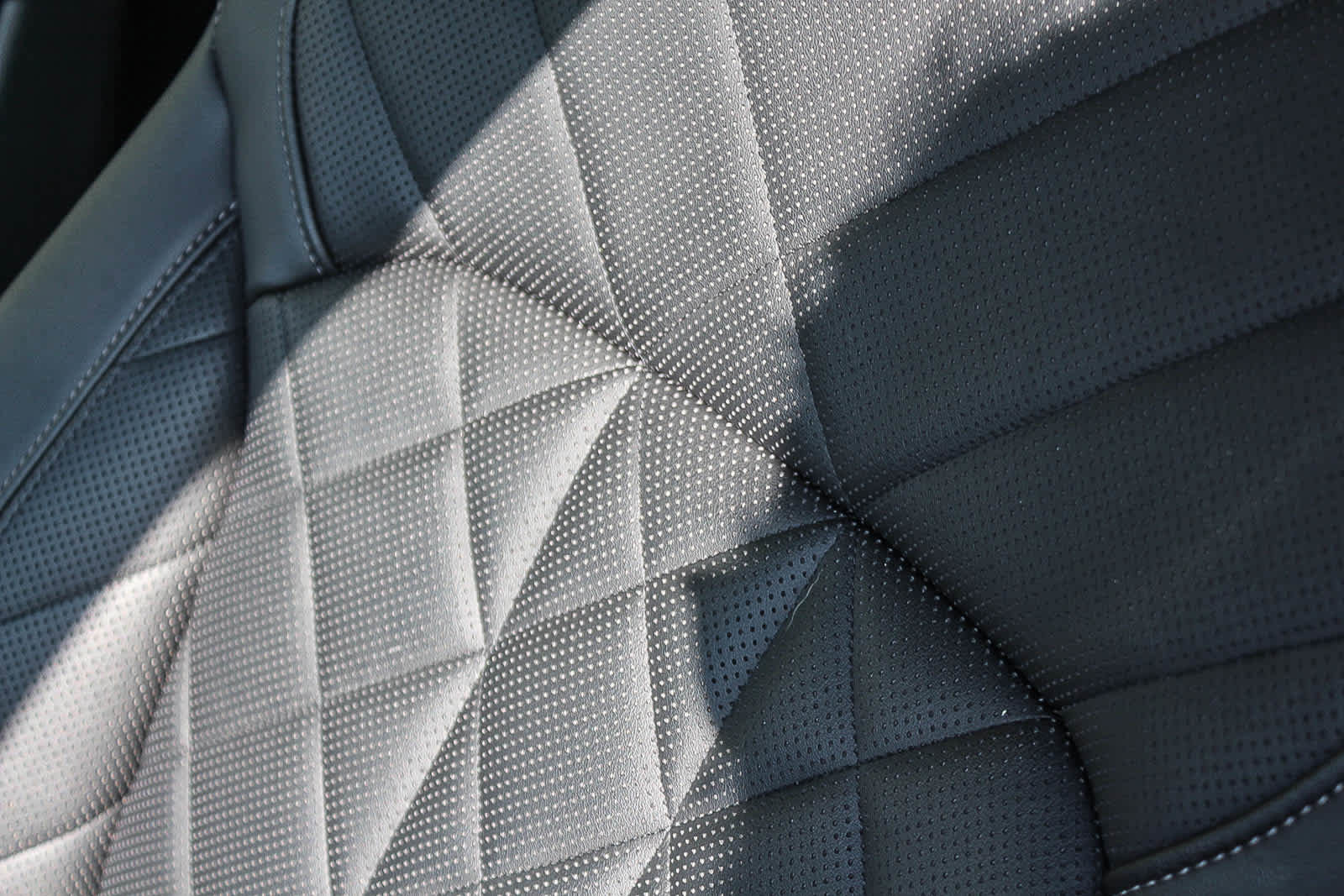 Used 2024 BMW X7 xDrive40i w/ M Sport Package image 24