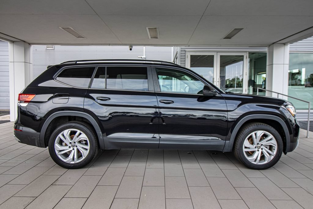 Certified 2023 Volkswagen Atlas SE FWD image 3
