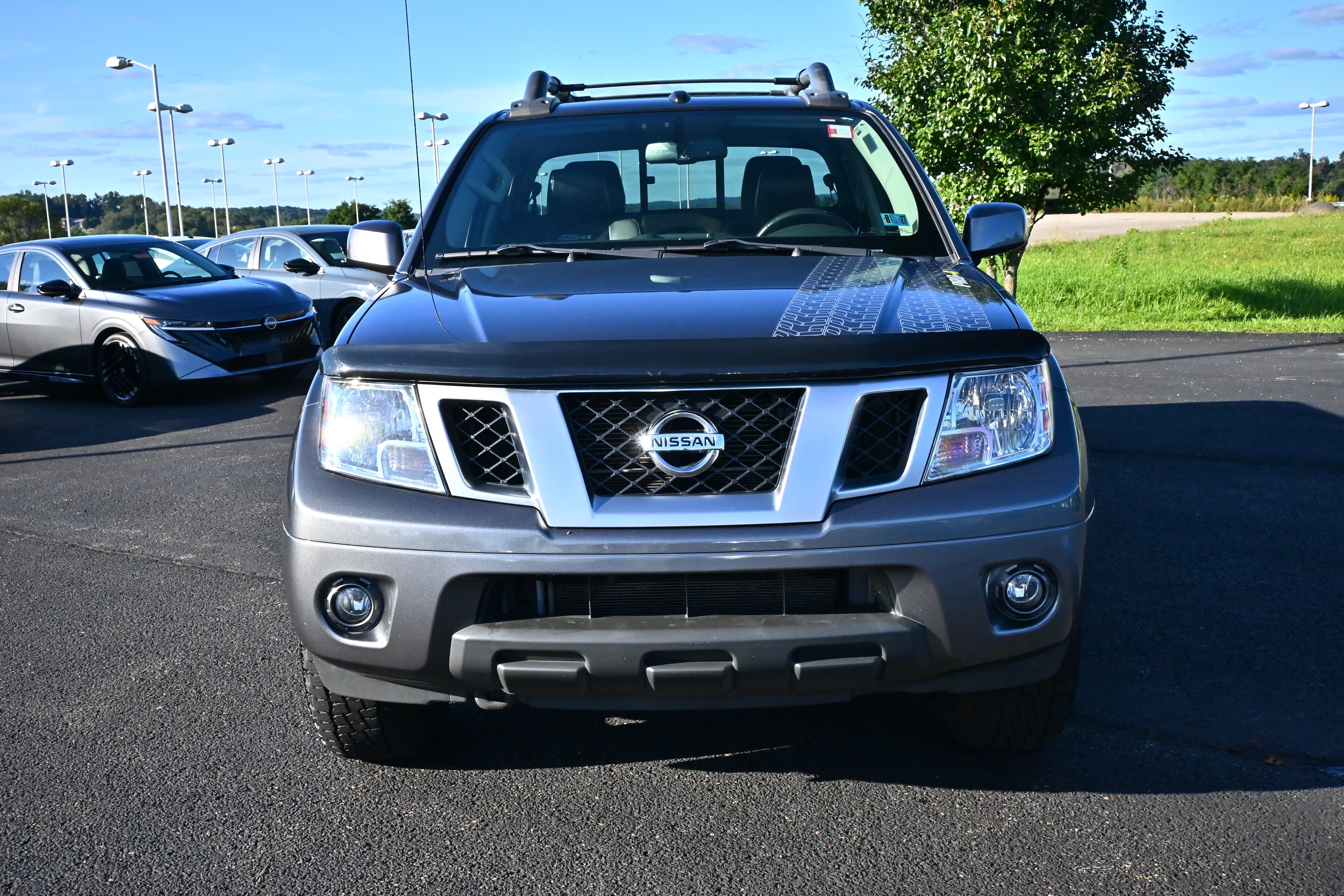 Used 2020 Nissan Frontier PRO-4X w/ Pro-4x Utility Package AWD/4WD image 3