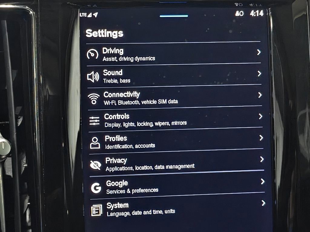 Used 2023 Volvo XC60 B5 Plus image 32