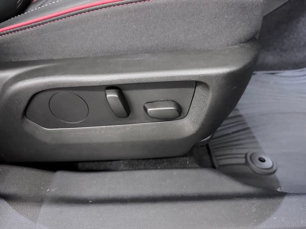 Used 2023 Buick Envision Essence w/ Sport Touring Package AWD/4WD image 40
