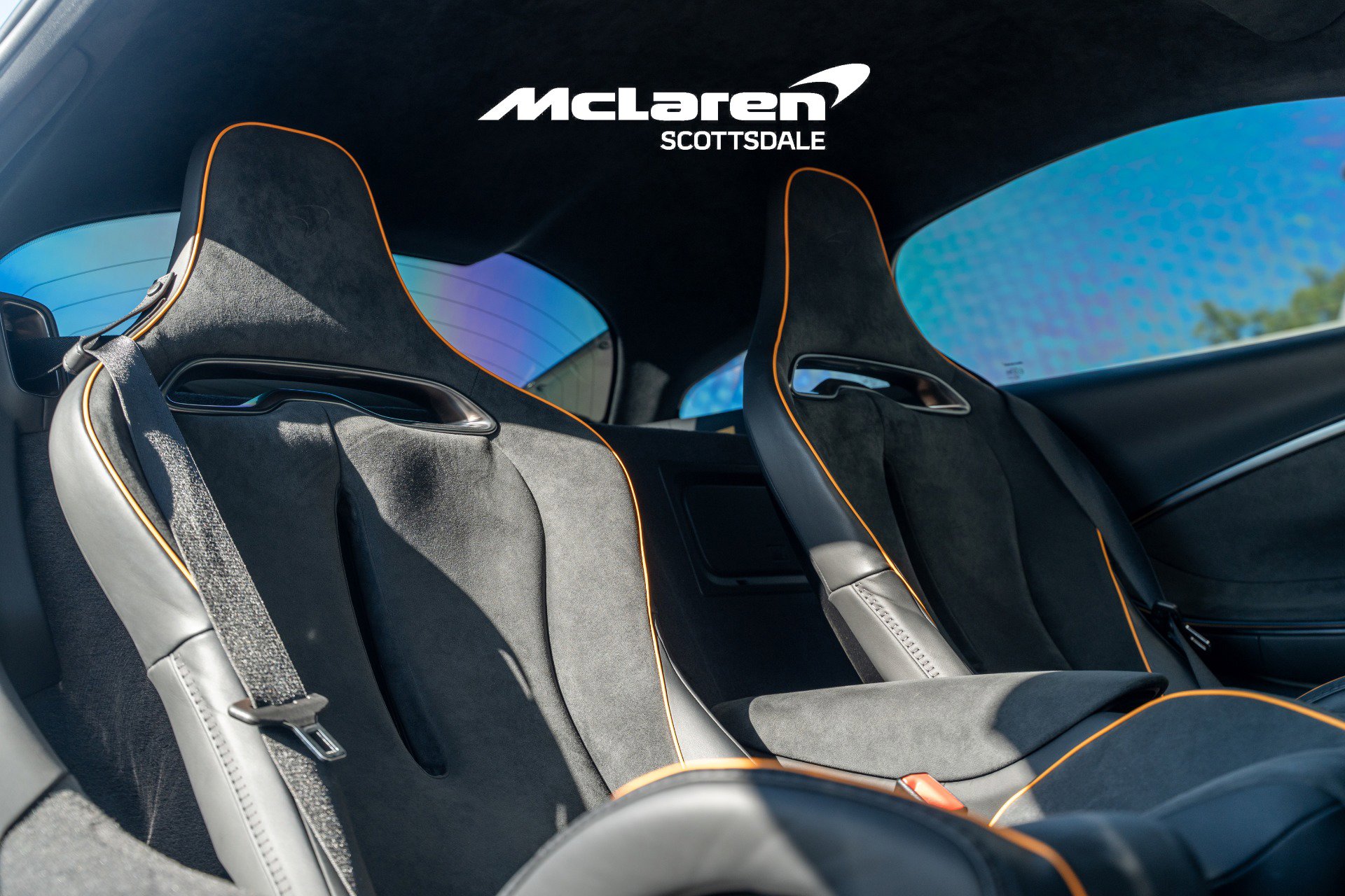 Used 2023 McLaren Artura image 23