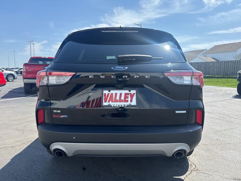 Used 2020 Ford Escape SE FWD image 13