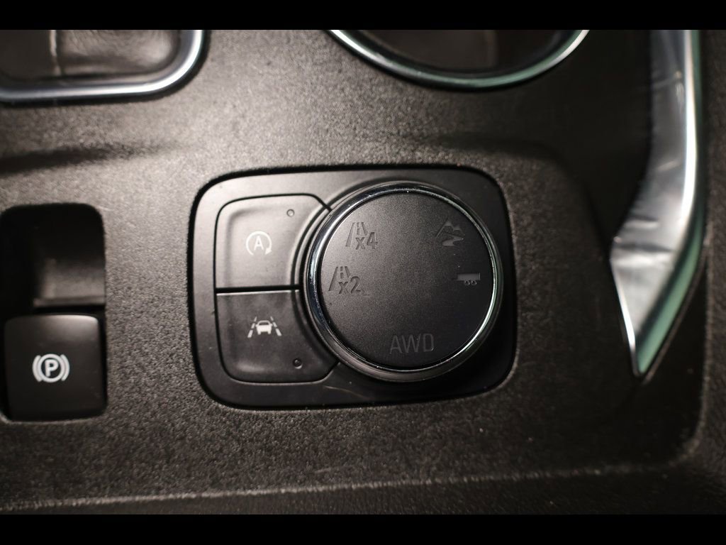 Used 2022 Chevrolet Traverse LT w/ LPO, Floor Liner Package image 13