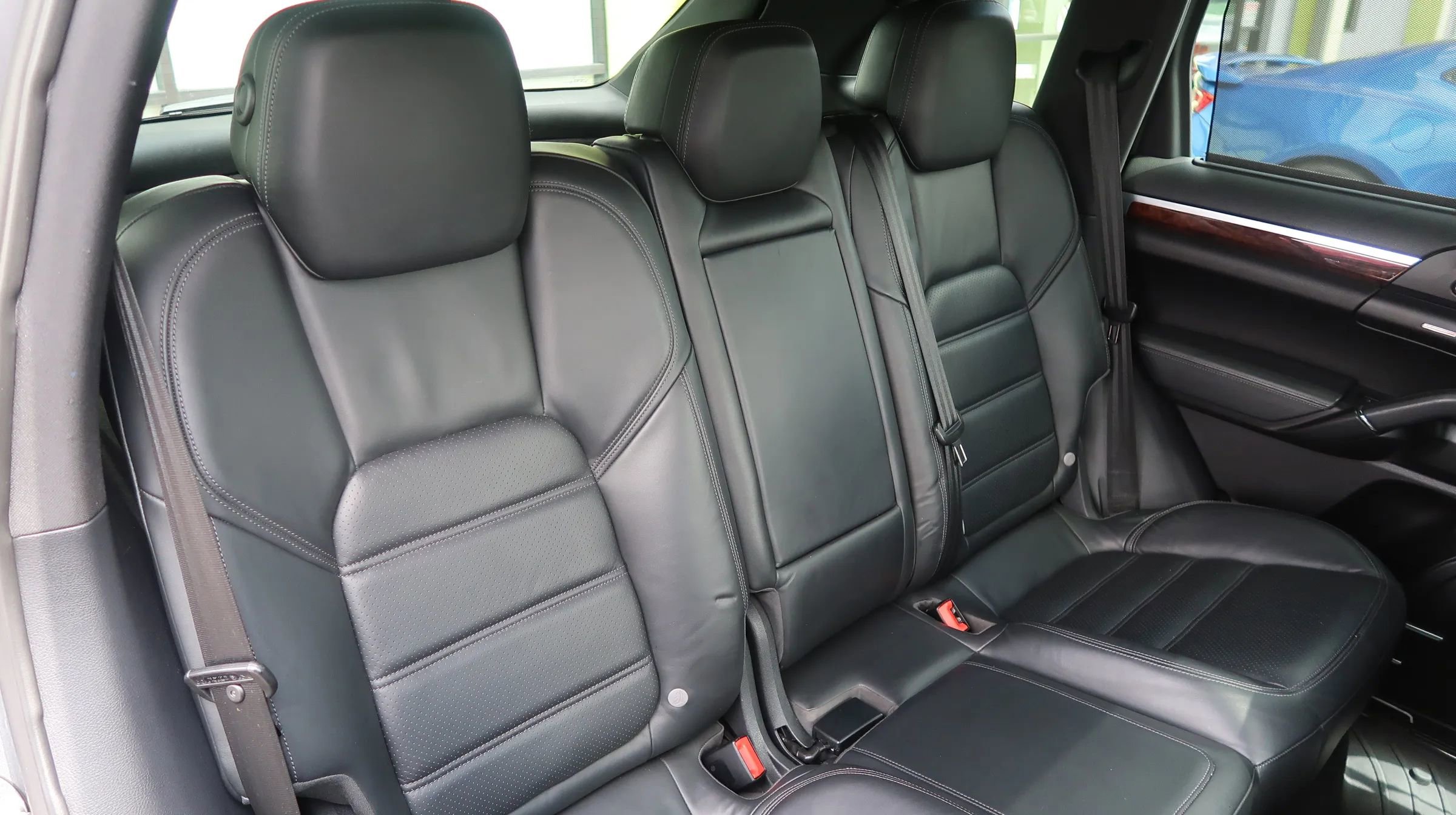 Used 2011 Porsche Cayenne S AWD/4WD image 24