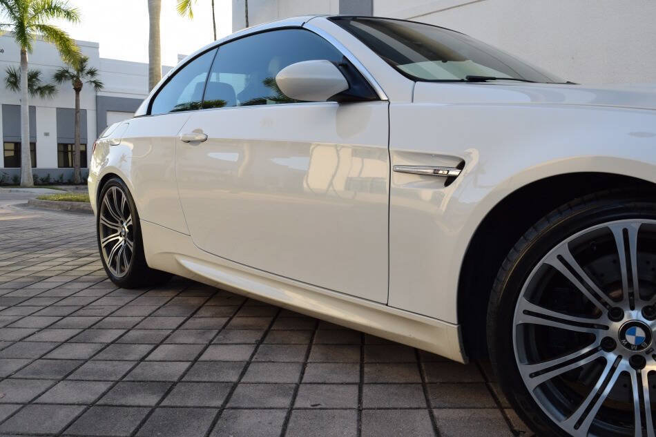Used 2011 BMW M3 Convertible RWD image 17