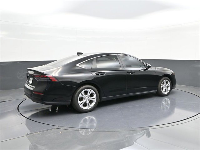 Used 2025 Honda Accord LX image 15