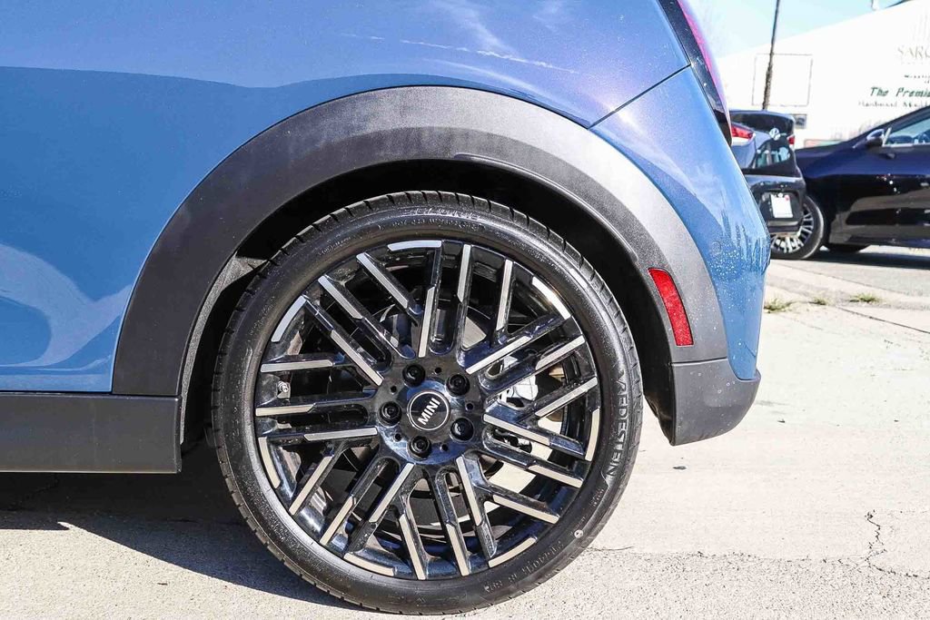 Used 2025 MINI Cooper S FWD image 13