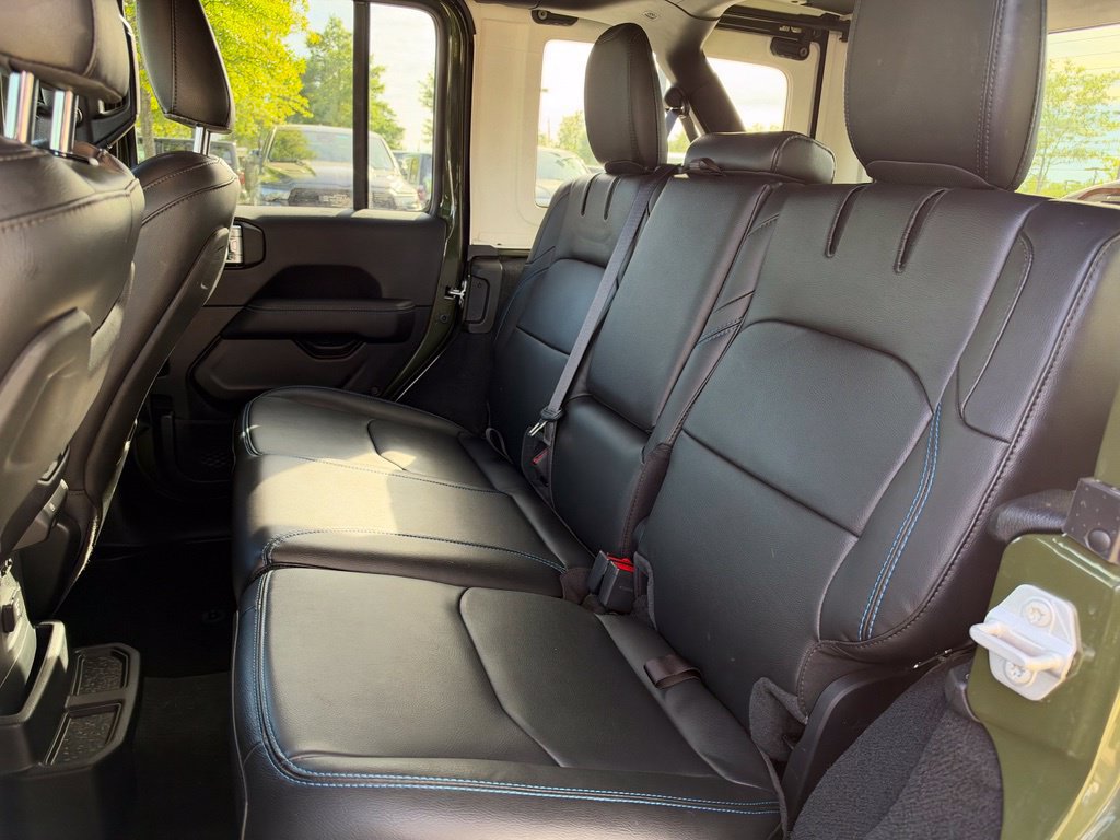 Used 2023 Jeep Wrangler Unlimited Rubicon 4xe w/ Cold Weather Group AWD/4WD image 18