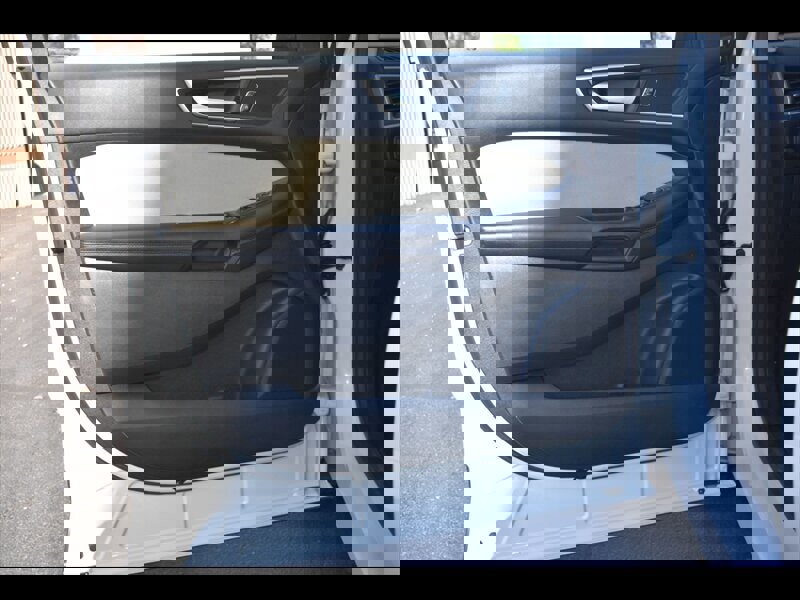 Used 2016 Ford Edge SEL image 17