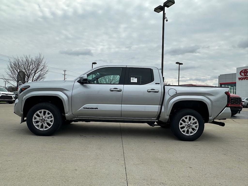 New 2026 Toyota Tacoma SR5 AWD/4WD image 2