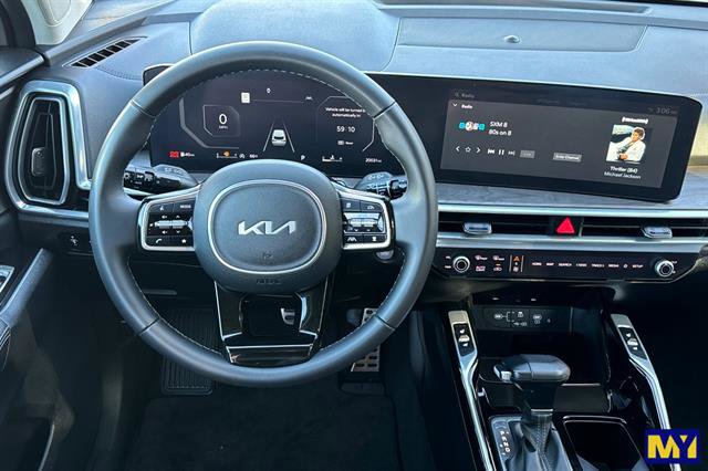 Used 2024 Kia Sorento SX image 17