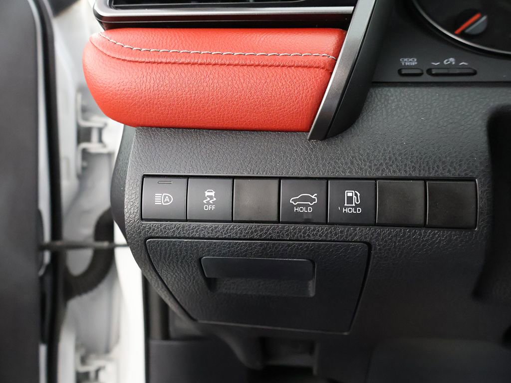 Used 2021 Toyota Camry XSE FWD image 39