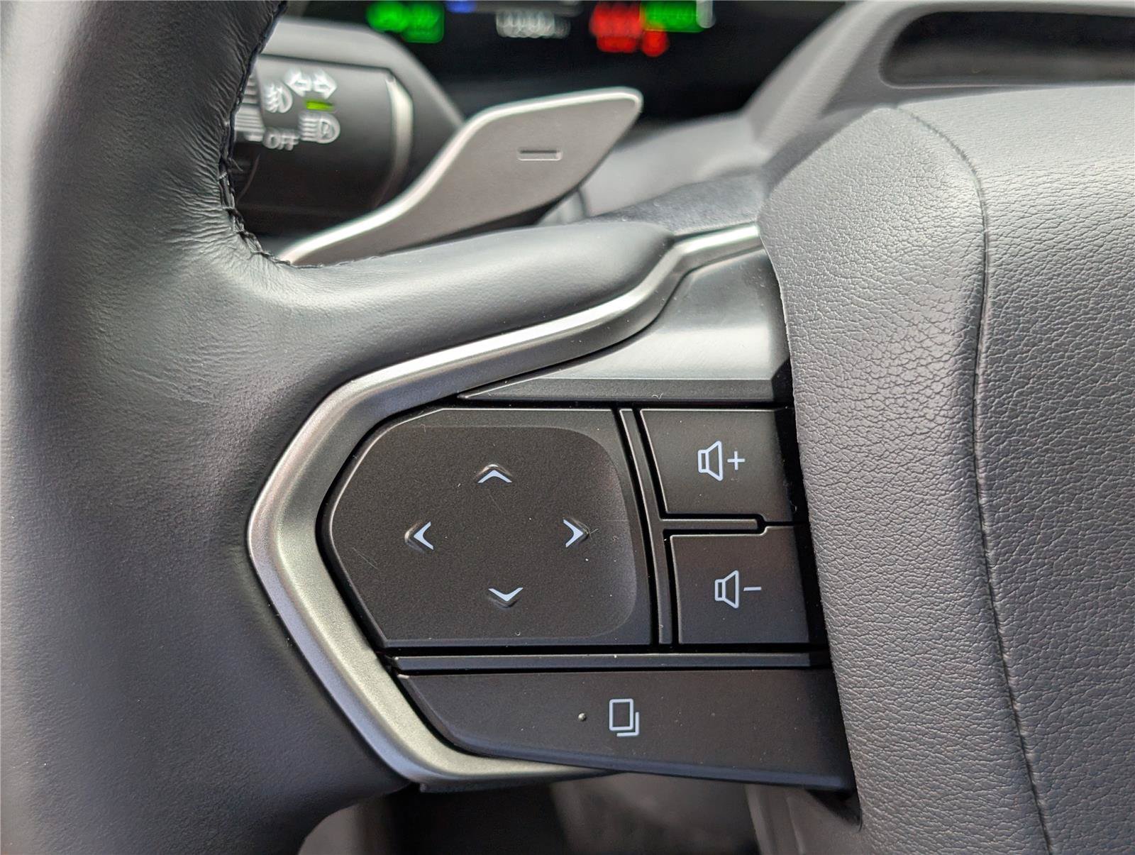 Used 2025 Lexus RX 450h AWD w/ Convenience Package image 24