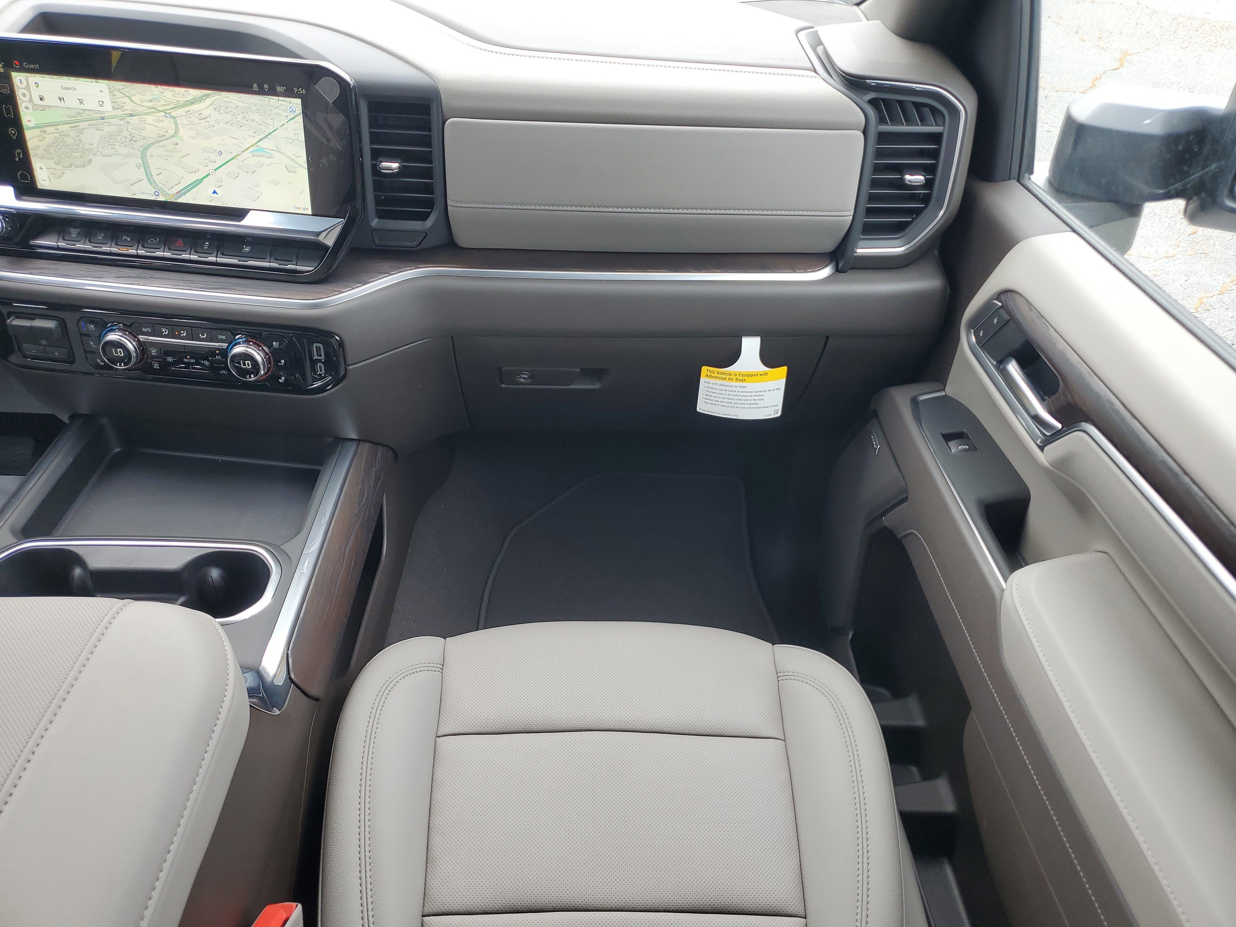 New 2025 GMC Sierra 2500 SLT w/ SLT Convenience Package image 18