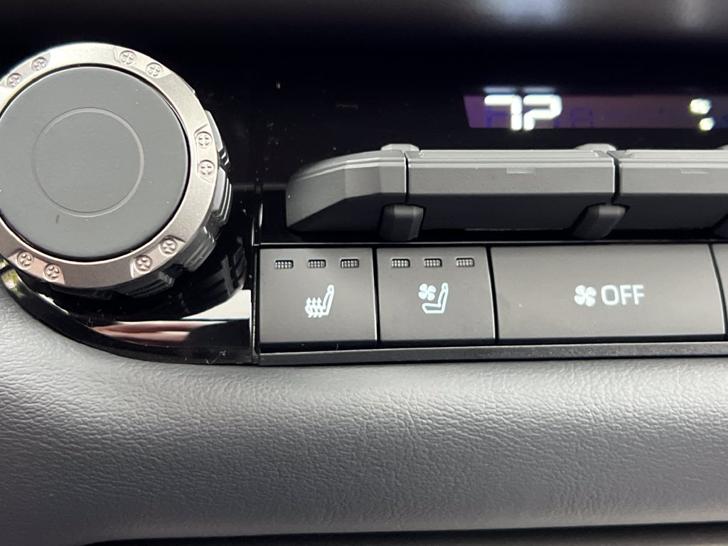 New 2026 Toyota Tundra Platinum AWD/4WD image 29