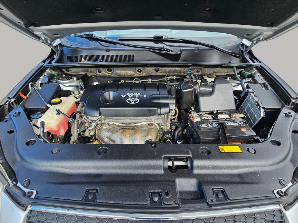 Used 2010 Toyota RAV4 Limited image 17