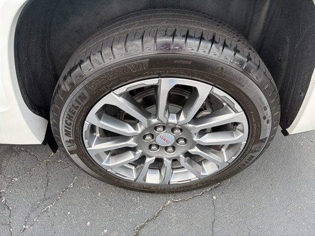 Used 2023 GMC Acadia Denali w/ Denali Ultimate Package image 9