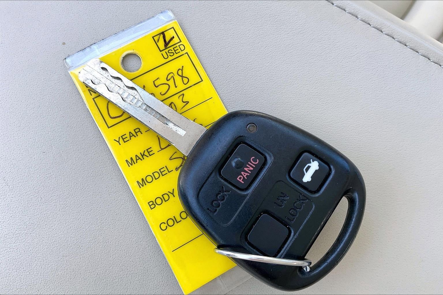 Used 2003 Lexus SC 430 Convertible RWD image 23